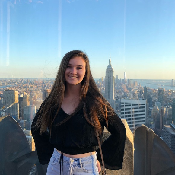 Meet your Posher, Ellie - Picture 1 of 1